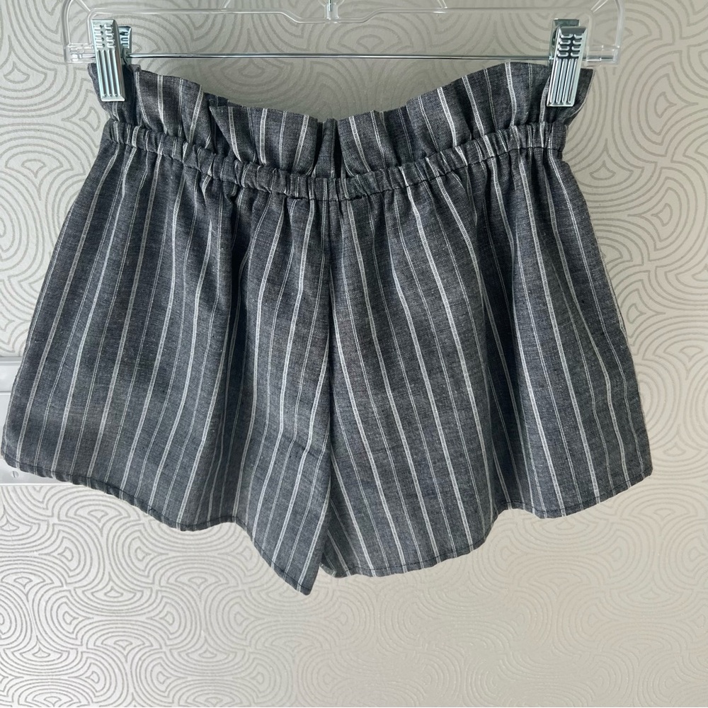Shorts - Picture 2 of 5